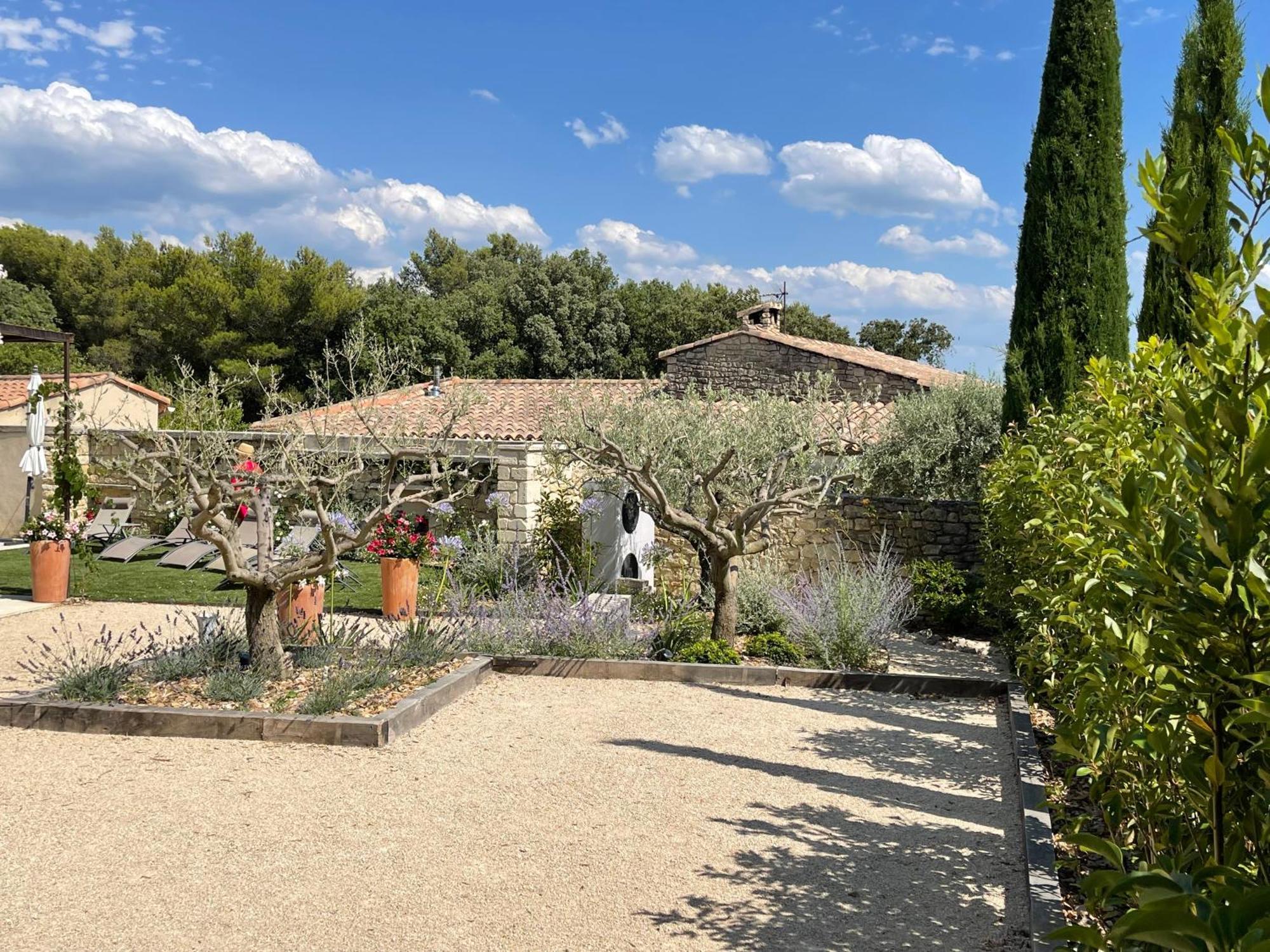 Les-Pepites-De-Badou Presentent La Graviere Le Barroux 外观 照片