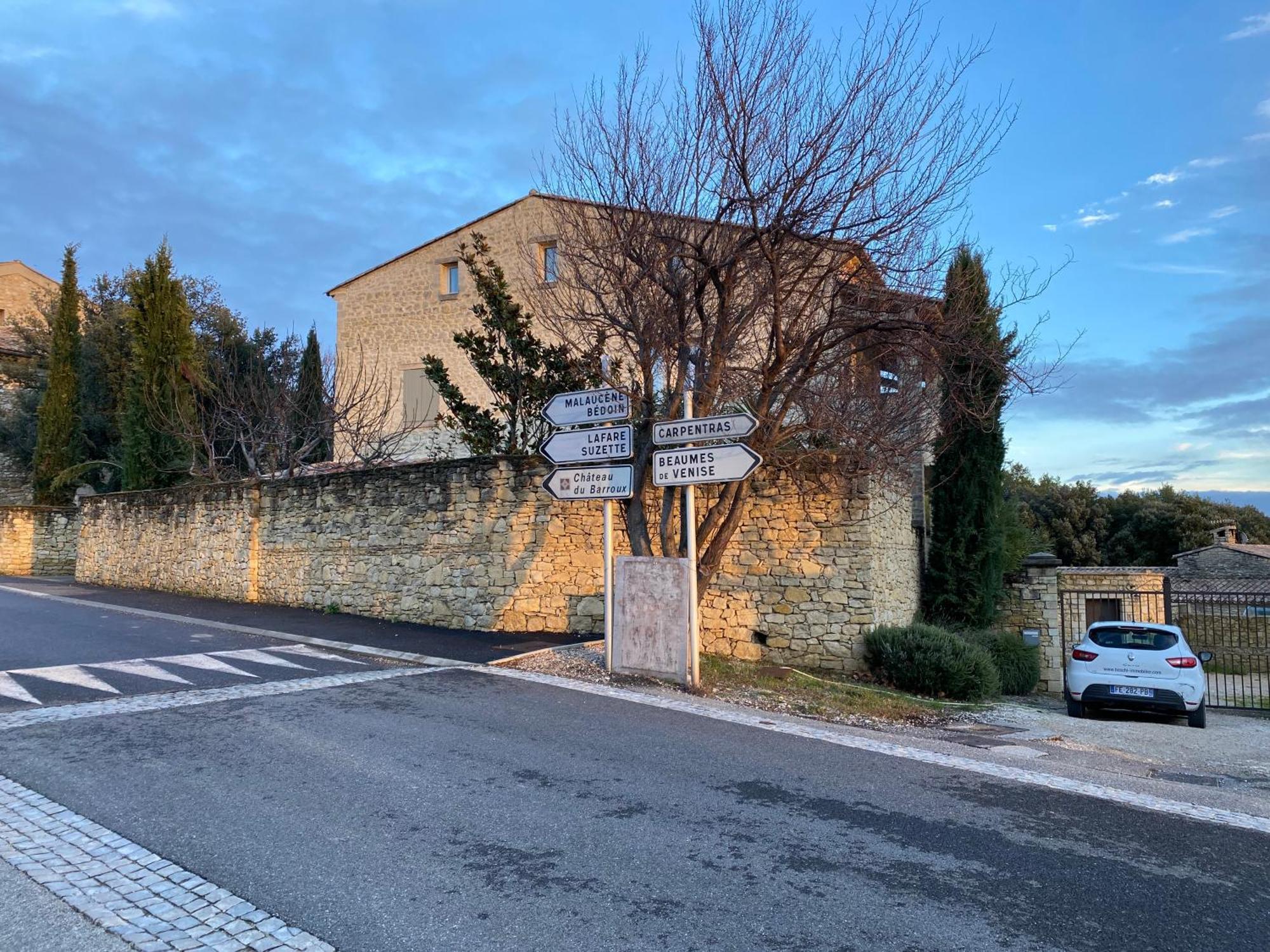 Les-Pepites-De-Badou Presentent La Graviere Le Barroux 外观 照片